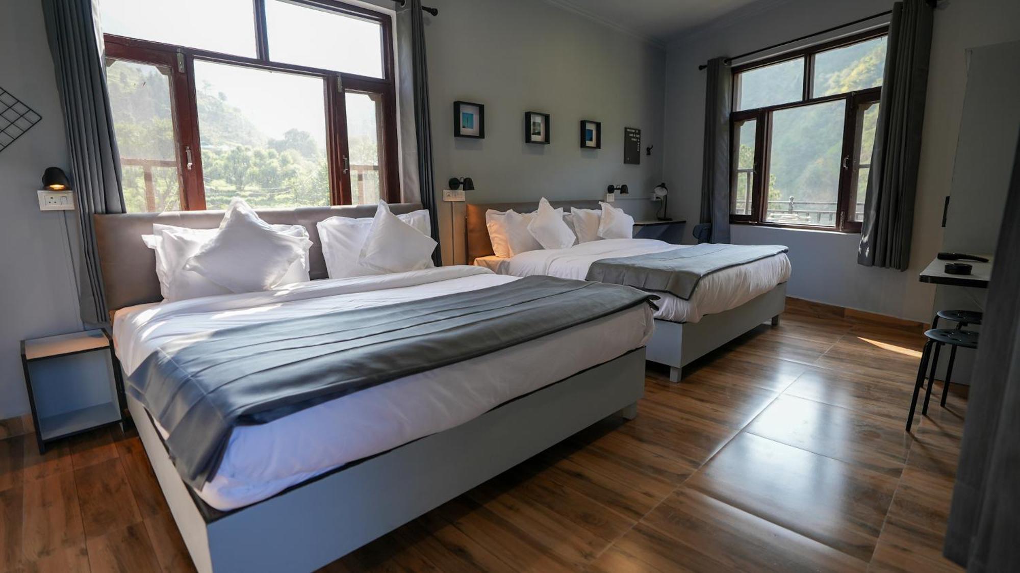 Sort By Stays, Kareri Dharamshala Extérieur photo