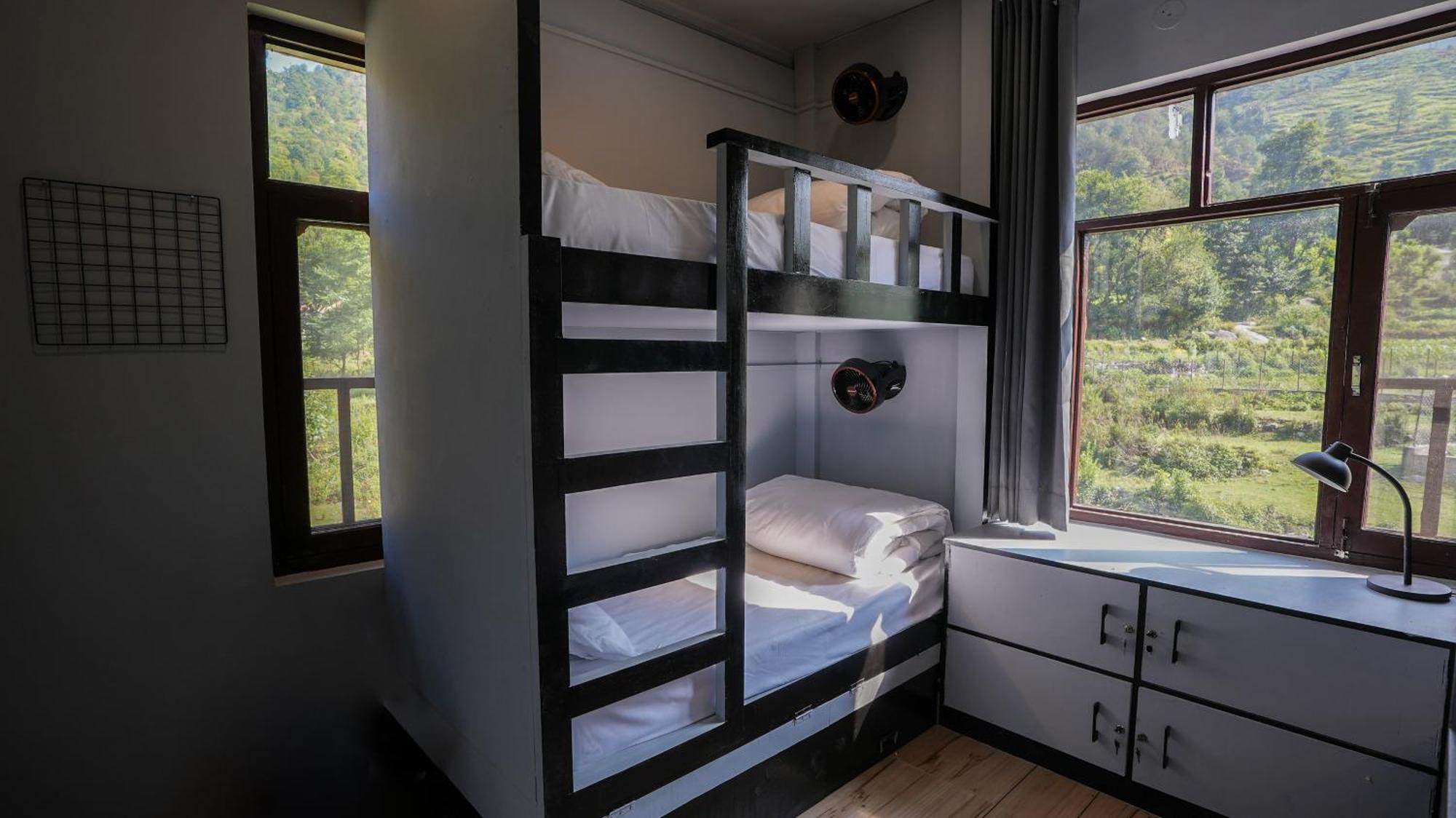 Sort By Stays, Kareri Dharamshala Extérieur photo